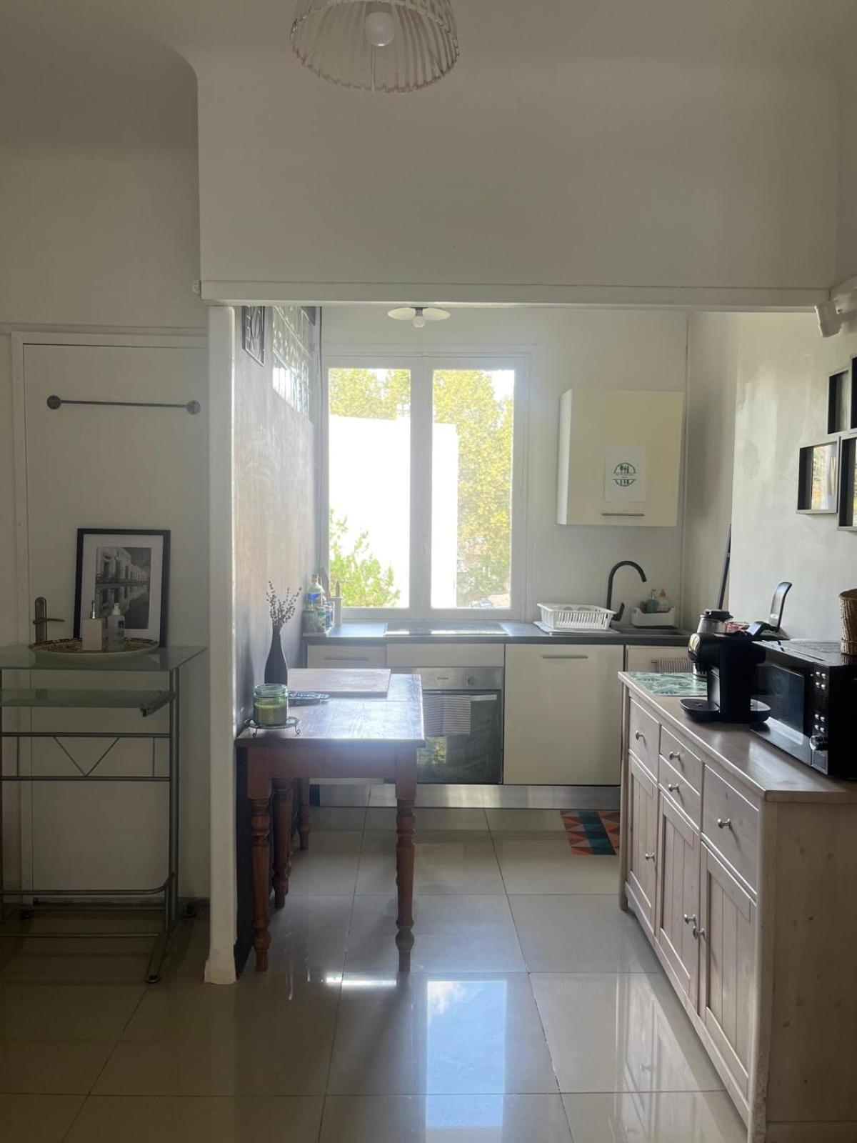 Refuge La Nuit Etoilee, Cosy Bedroom Au Bord De L'eau, View On River Or Garden, Center 5 Mn Walk, Free Wifi, Coffee, Tea, Parking Accommodatie bij particulieren *